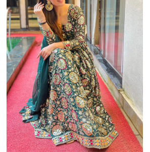 New Designer Anarkali Gown In New Fancy Style