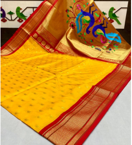 Stunning Pallu Golden Paithani Sarees With Blouse