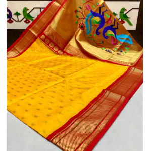 Stunning Pallu Golden Paithani Sarees With Blouse