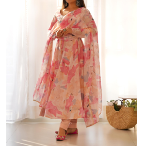 Stylish Pure Georgette Anarkali Suit With Dupatta