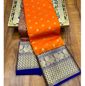 Shiny Tana Soft Silk Saree With Blouse