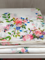 Off-White Linen Saree with Vintage Rose Print - Image 2